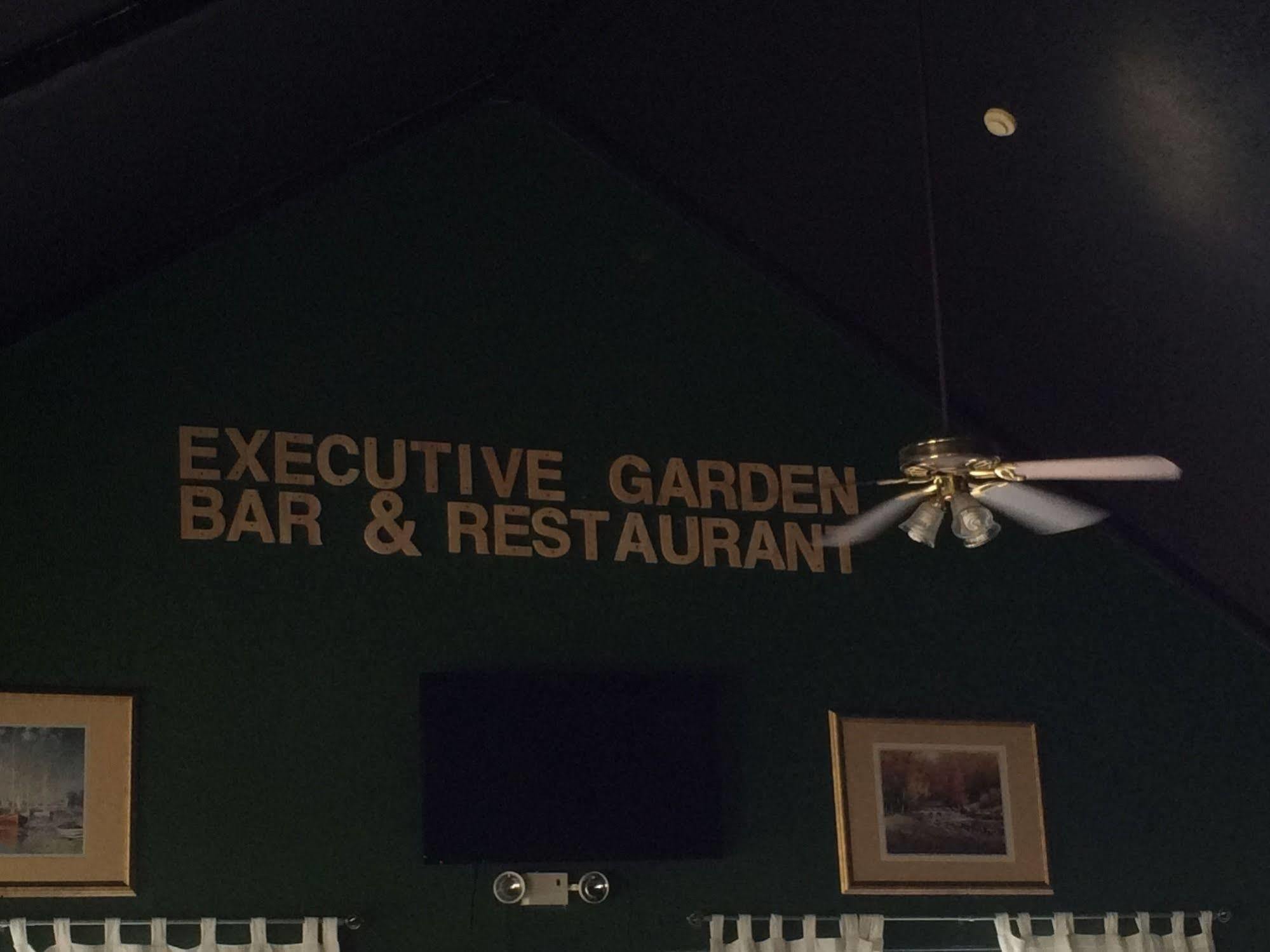 Executive Garden Titusville Hotel Eksteriør bilde