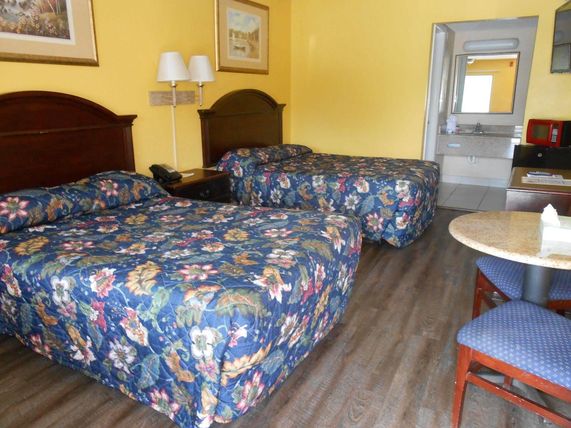 Executive Garden Titusville Hotel Eksteriør bilde