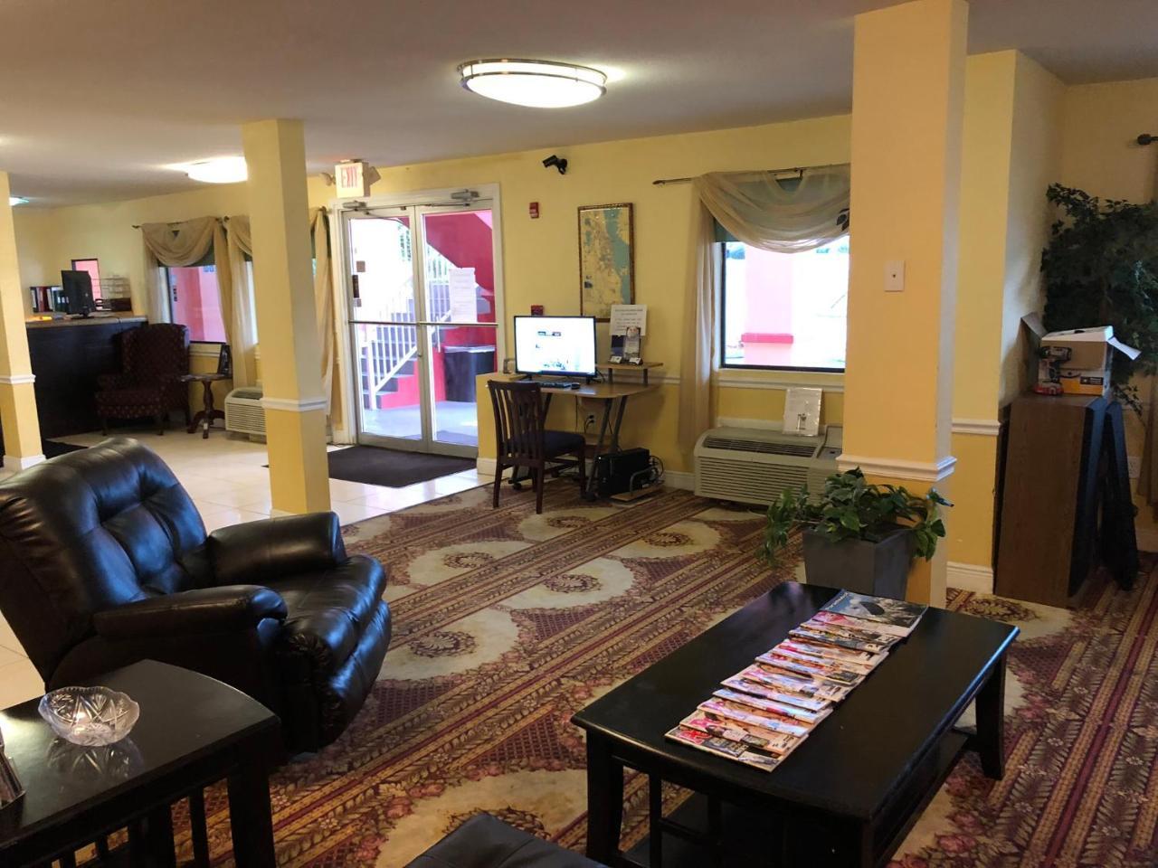 Executive Garden Titusville Hotel Eksteriør bilde