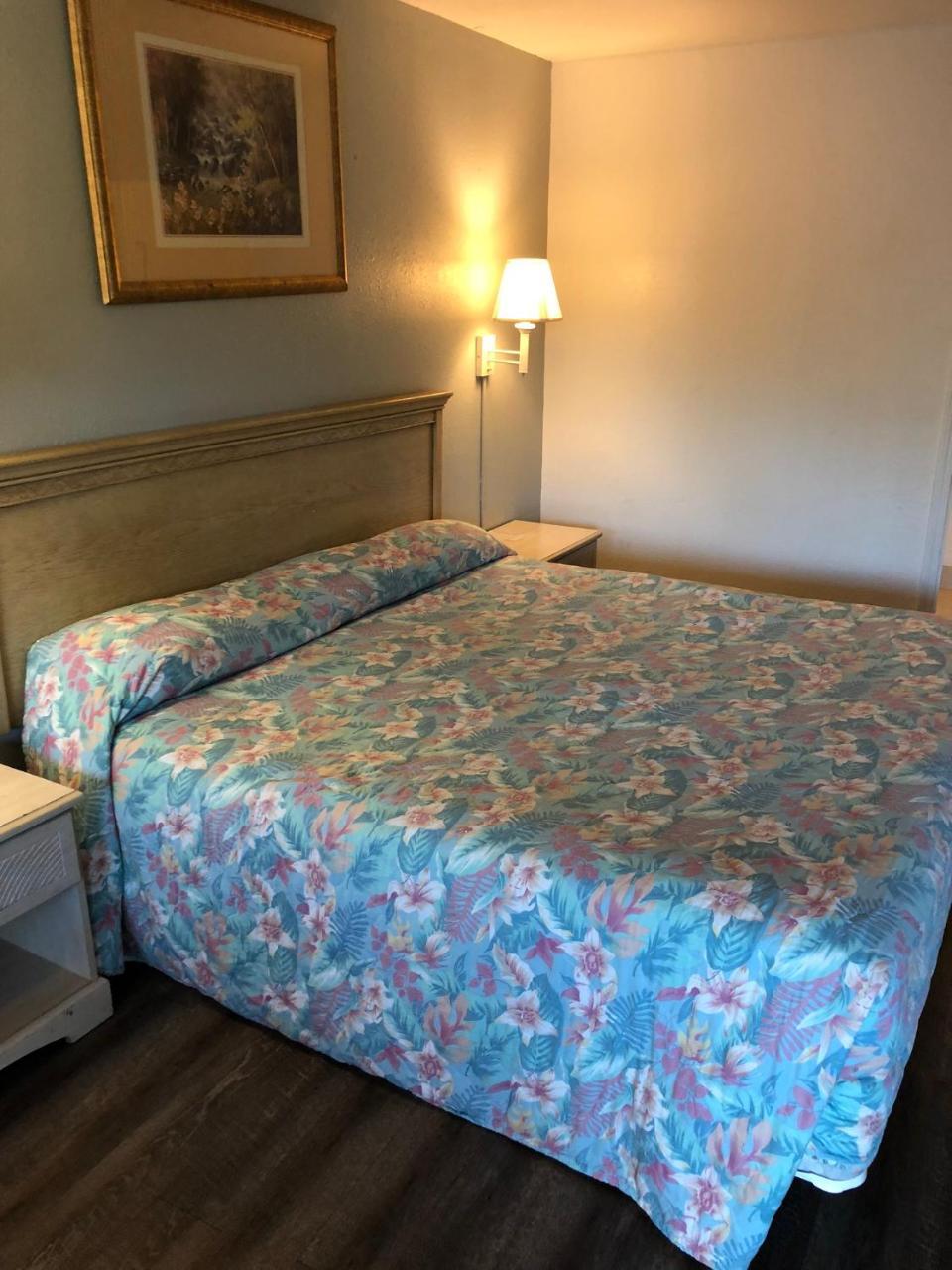 Executive Garden Titusville Hotel Eksteriør bilde